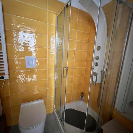 Casa Stefy E Bea غالاتوني